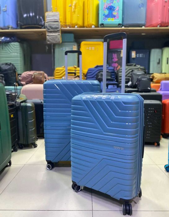 Валіза American Tourister Flytwist велика з поліпропілену