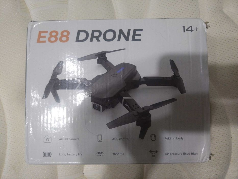 E88 DRONE como novo