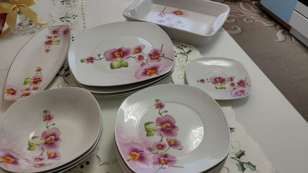 Продам тарілки .