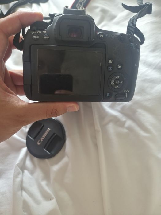 Kit Canon EOS 77D Com Objetiva Superior mais Extras