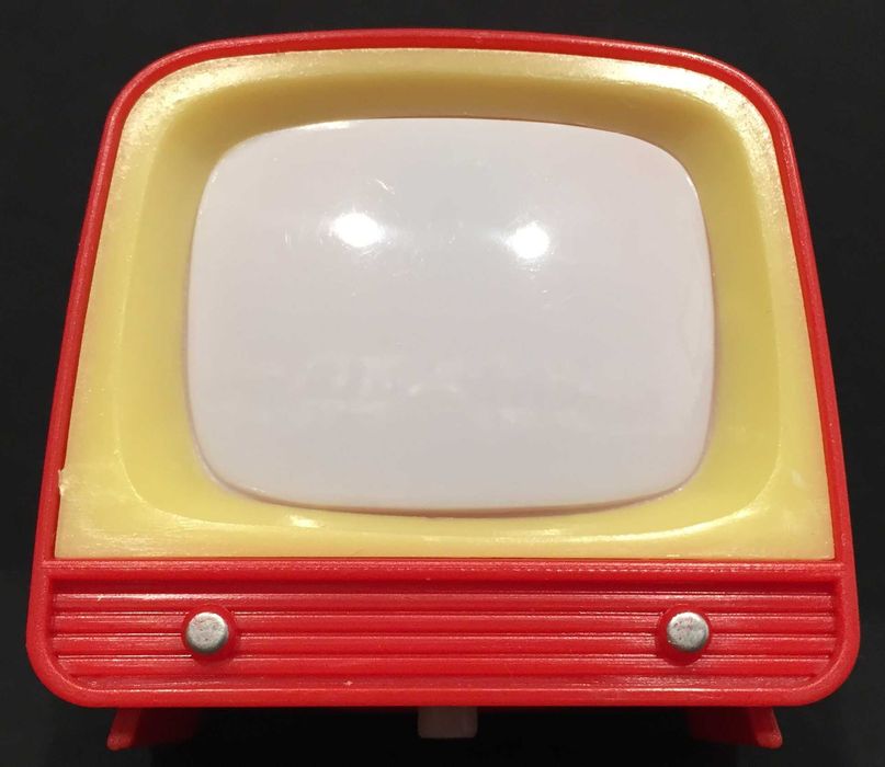 Televisão antiga em plástico - com várias imagens