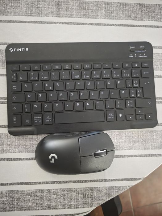 Lenovo Legion Go 512GB + 2TB microSD Lenovo + Dock + Logitech Pro X