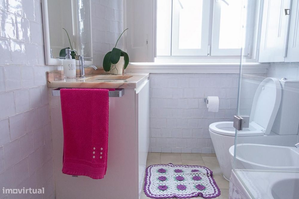 Quarto - localizado em Amoreiras Lisbon