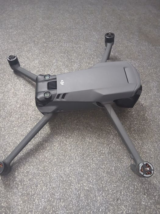 DJI Mavic 3 Pro .