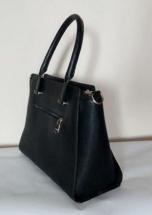 wyprzedaż - czarna torebka do ręki- w Katowicach oddam za darmo