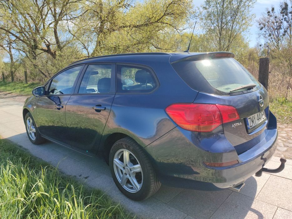 Opel Astra J Sports Tourer Android PDC Tempomat Hak