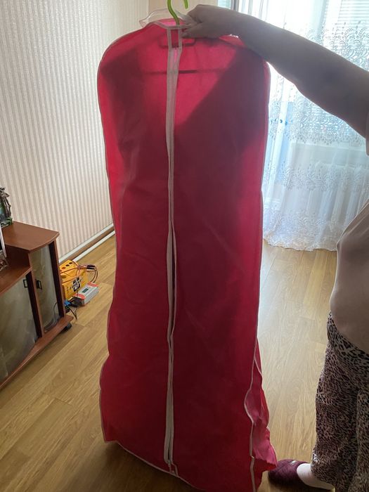 Продам Випускне плаття 2024р , одягалося один раз