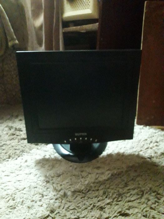 тв    jvc  81см диогональ 32 і тв тошиба 51смд і