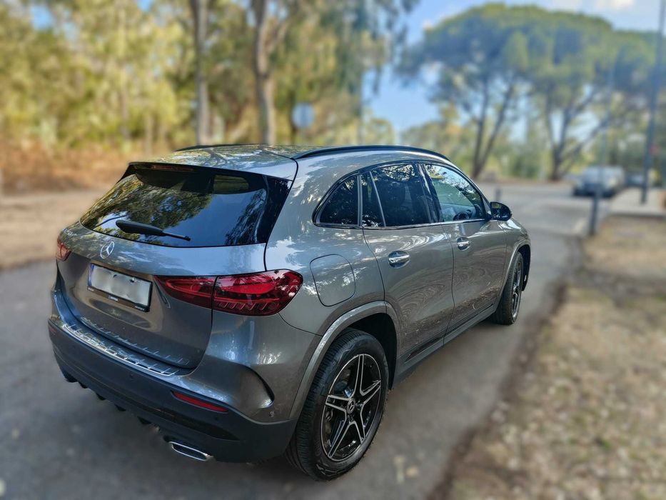 Mercedes GLA250e, AMG, com vários packs extra, garantia original