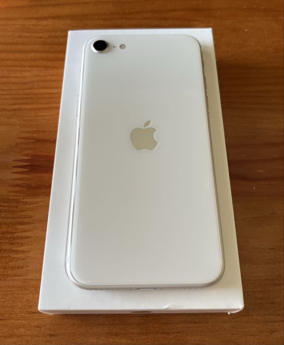iPhone SE 2.ª Geração | Starlight | 64 GB + 4 Capas + Película