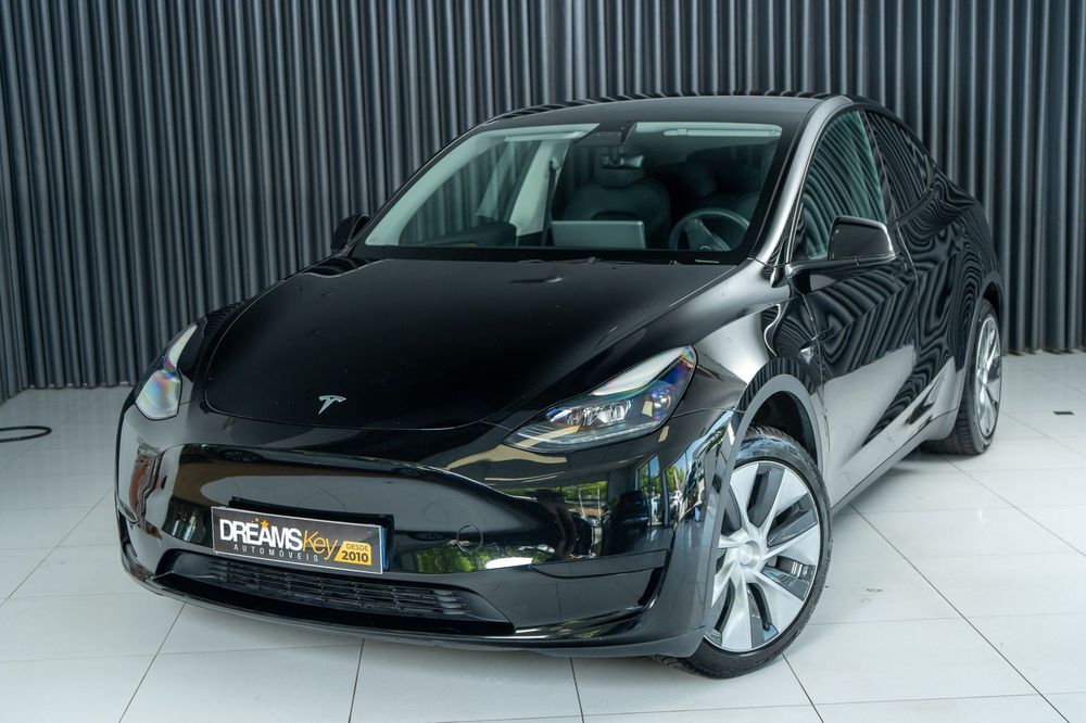 Tesla Model Y Standard RWD