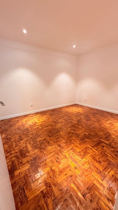 T2 Totalmente Remodelado com Espaço Exterior ,Ar-Cond Todas Divisões