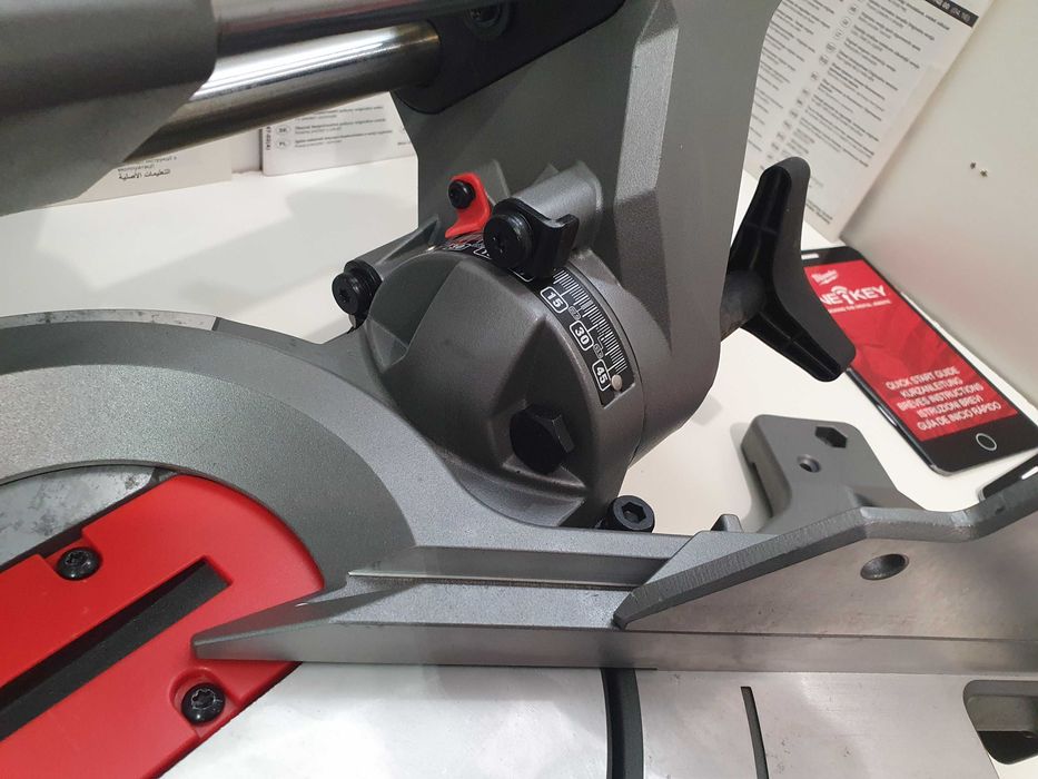 Pilarka ukośnica na 18v MILWAUKEE M18 FMS 190 FUEL pily dewalt+makita