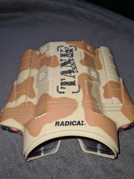 Tank Assault firmy Radica model 4002

Na sprzedaż oferuję unikalną grę