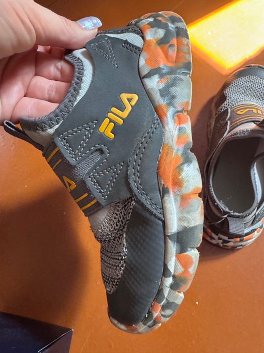 Легенькі кросівки fila на літо р. 28 в гарному стані