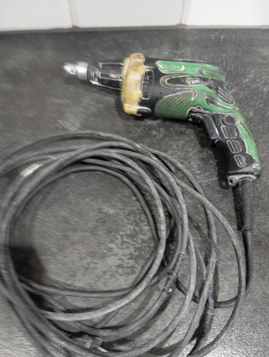Wkrętarka K-G Hitachi 6W4 elektryczna
