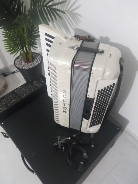 Acordeon eletrónico solton