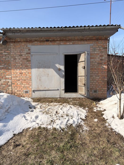 Продам гараж на Червоній Горі
