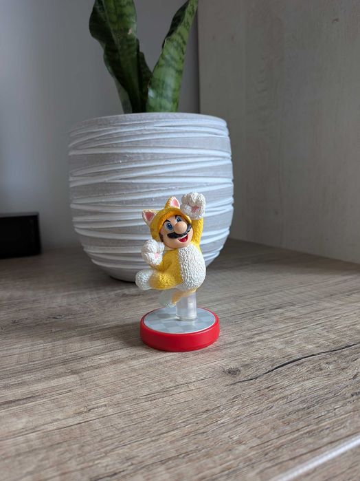 Amiibo Cat Mario (Super Mario series)