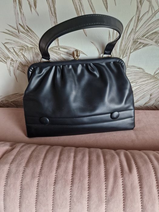 Torebka do ręki czarna