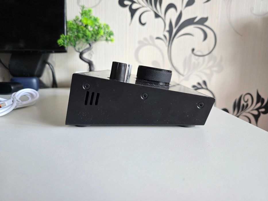 Аудіоінтерфейс / Звукова карта M-Audio AIR 192/6