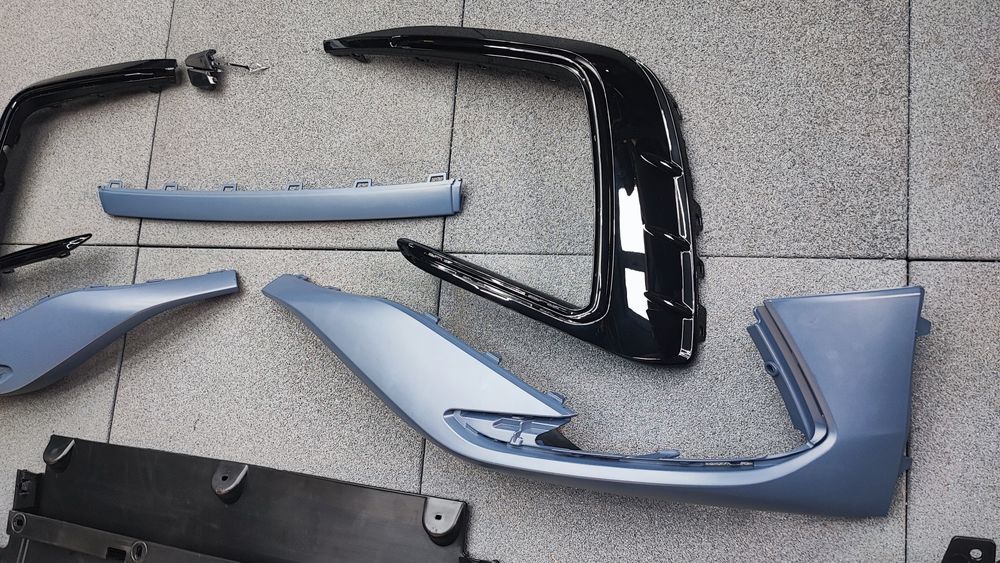Накладка решітки бампера R-line VW Tiguan 22 23 24 Allspace молдінг