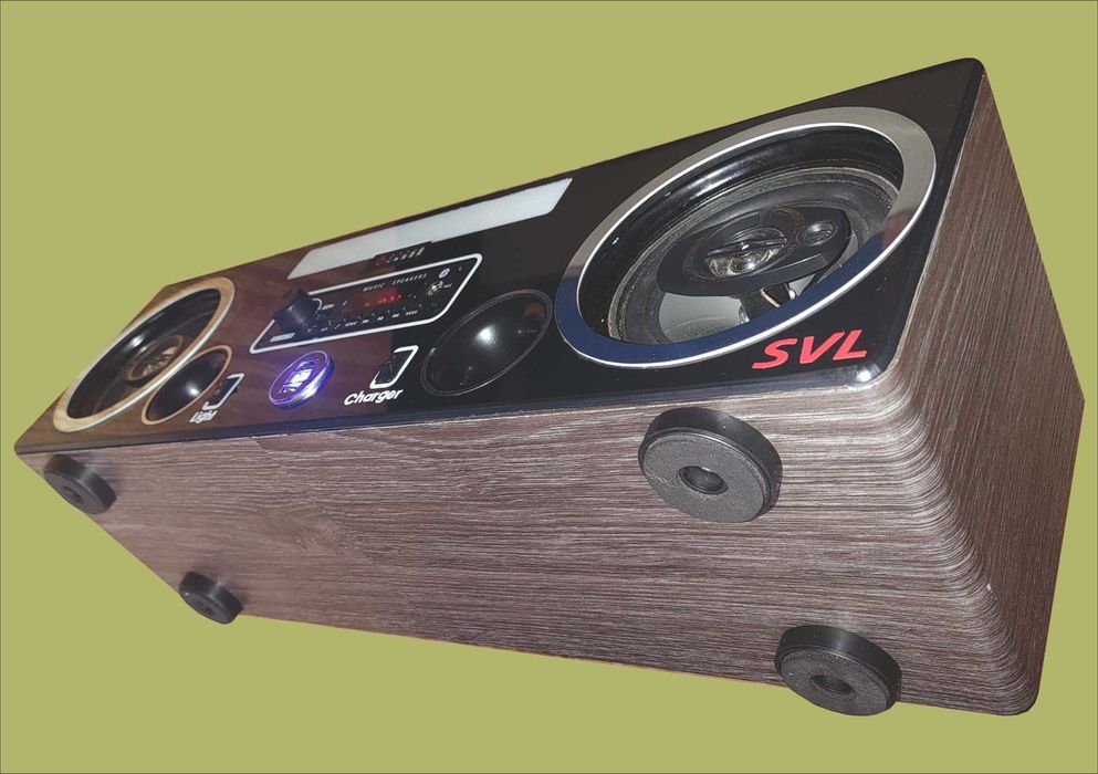 Блютуз колонка, радио, флешка, зарядка, светильник!