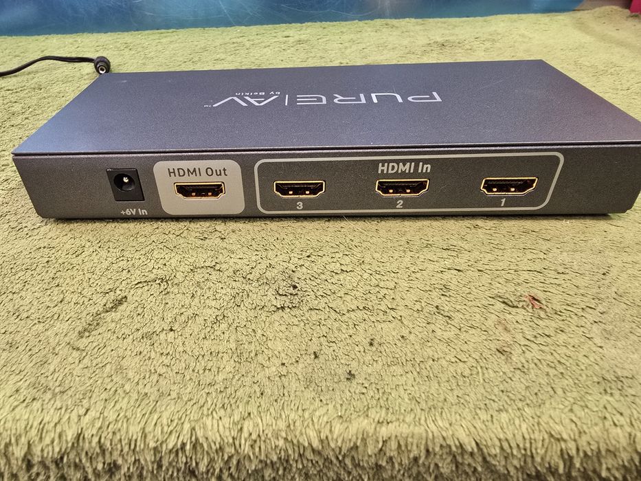 PURE AV BELKIN HDMI interfejs 3 w 1 video switch + pilot.