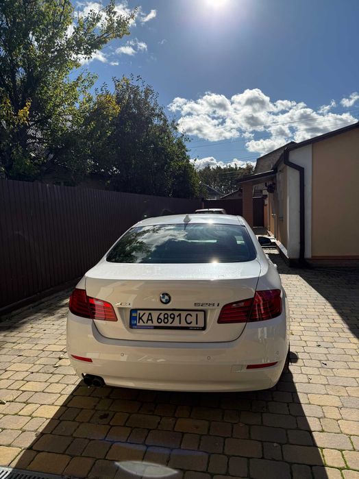 BMW F10 528i xDrive 2016