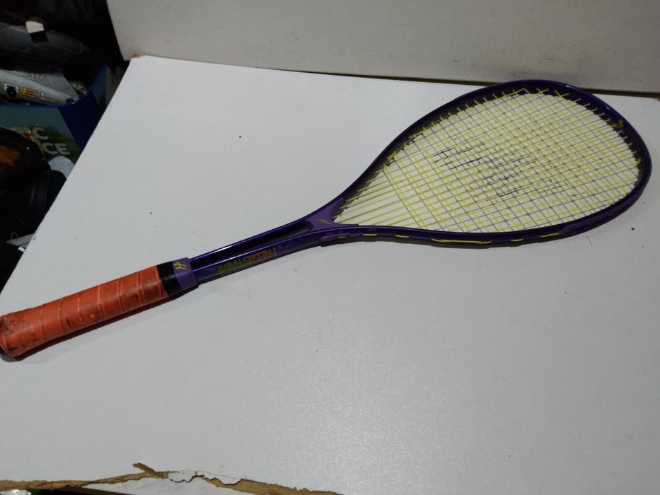 Rakieta do squasha FREEZE FRANE waga 210 g