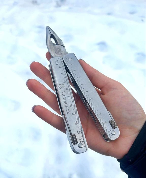 Мультитул Swisstool