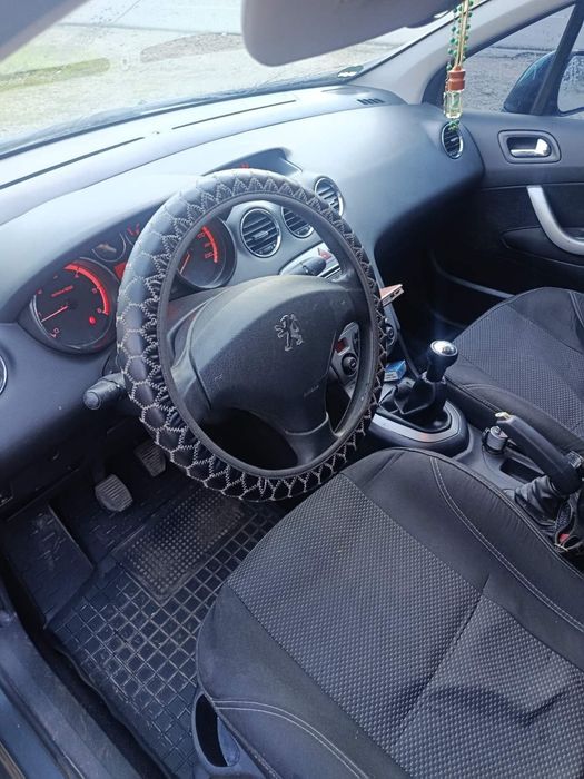 Продається автомобіль.