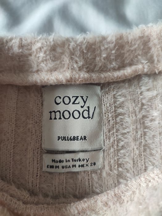 Camisola pelo Pull & Bear; tamanho M