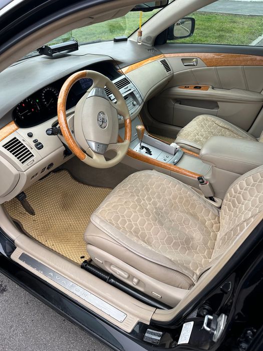 Продам Toyota Avalon