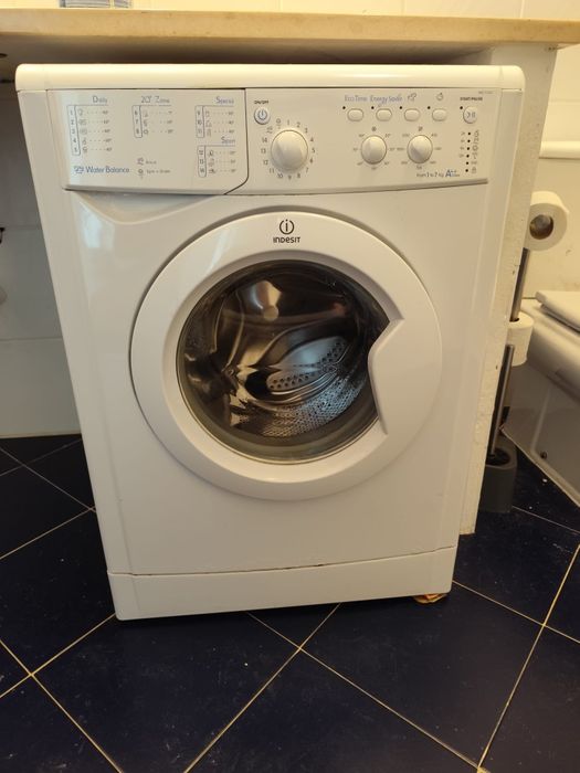 Maquina de lavar roupa Indesit