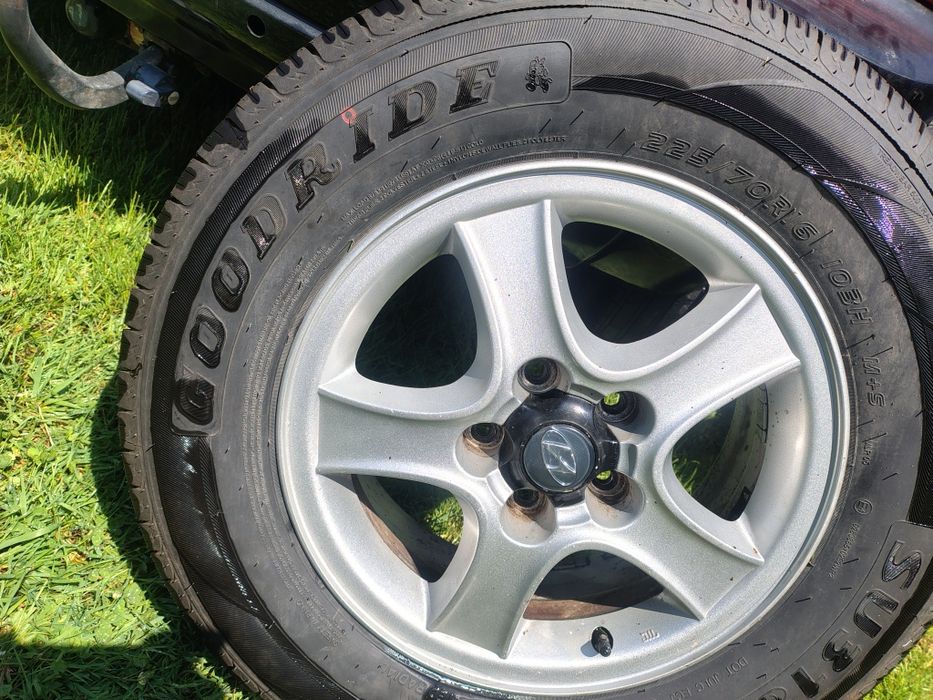 Nowe opony letnie  225/70/R16