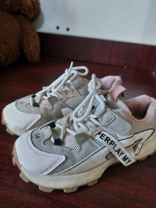 Кросівки дуже модні