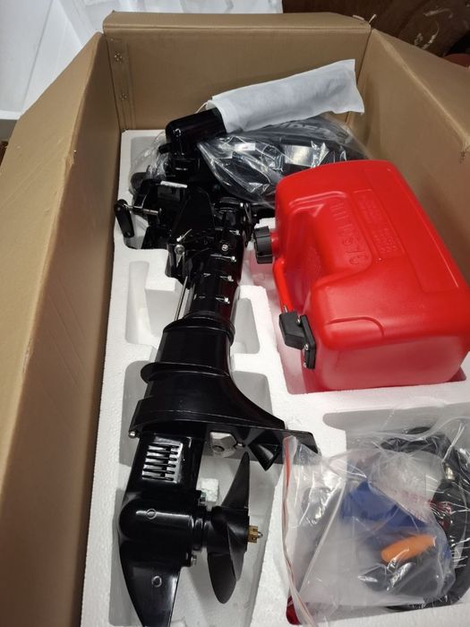 Продам мотор на лодку Hidea HD6