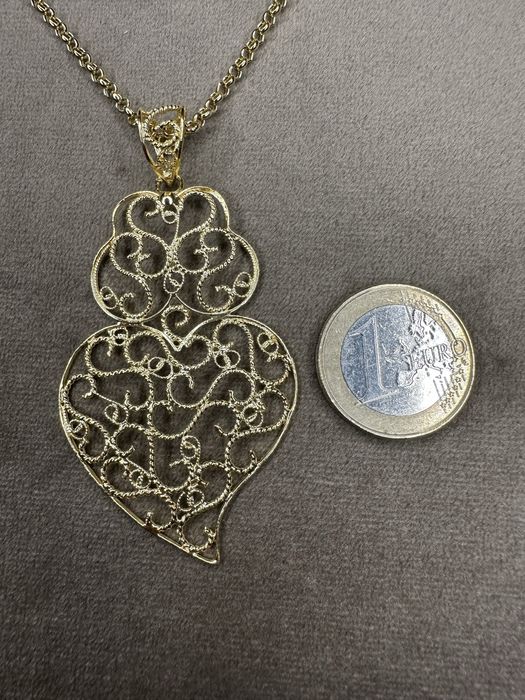 Fio colar com coração de Viana em prata dourada