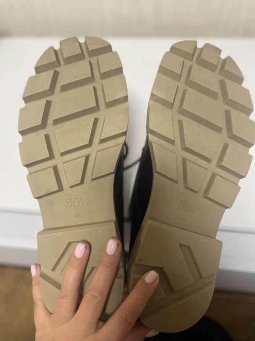 Шкіряні туфлі - дербі Zara чоловічі