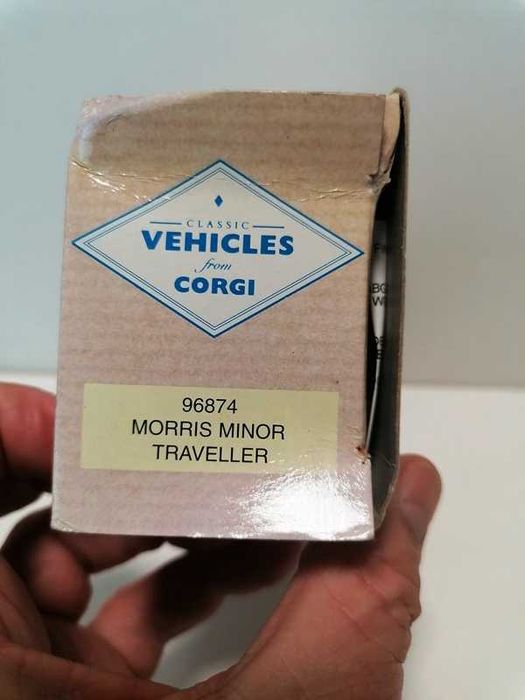 Morris Minor Traveler Corgi Toys