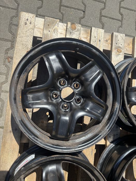 CK Komplet felg stalowych strukturalnych 16” 5x105 kołpaki