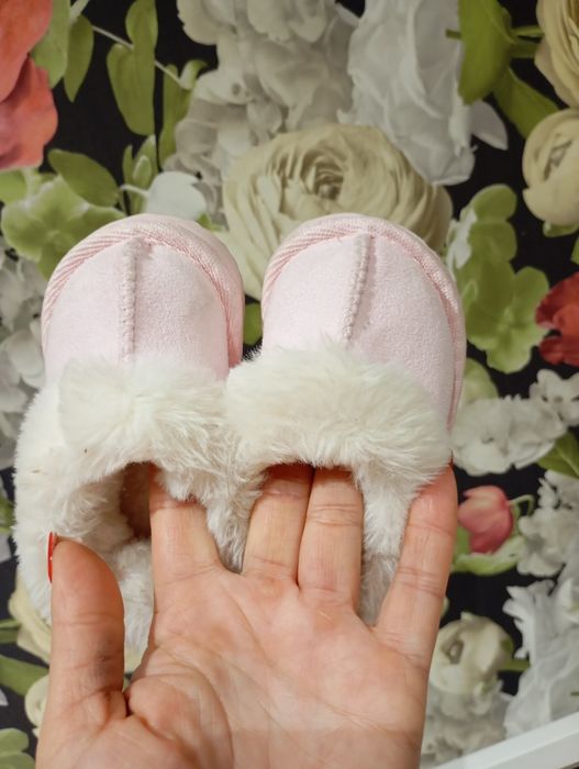 Угі дитячі для дівчаток