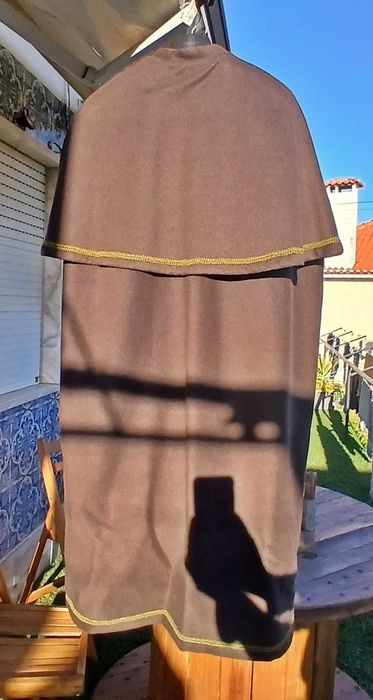 Capa Traje Casctanho