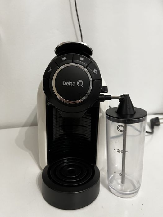 Ekspres kapsułkowy Delta Q