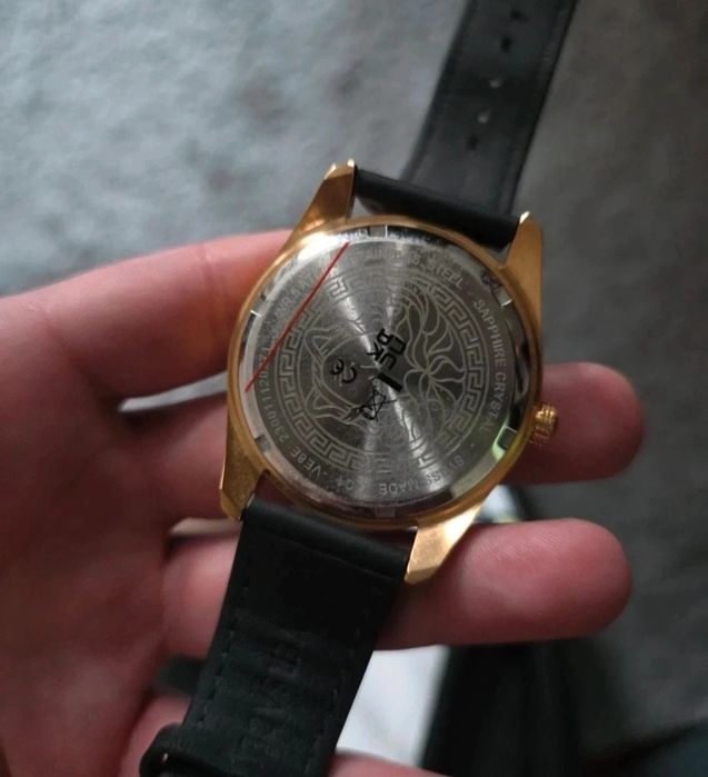 Relógio Versace V-dome