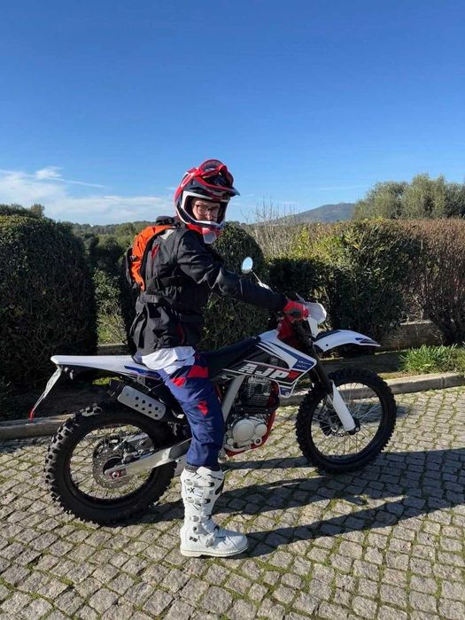 Ajp 150 moto enduro