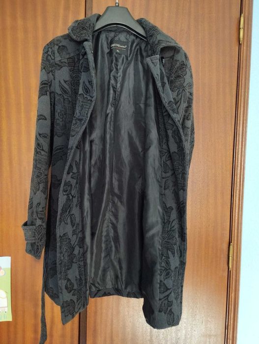 casaco preto tecido com cinto