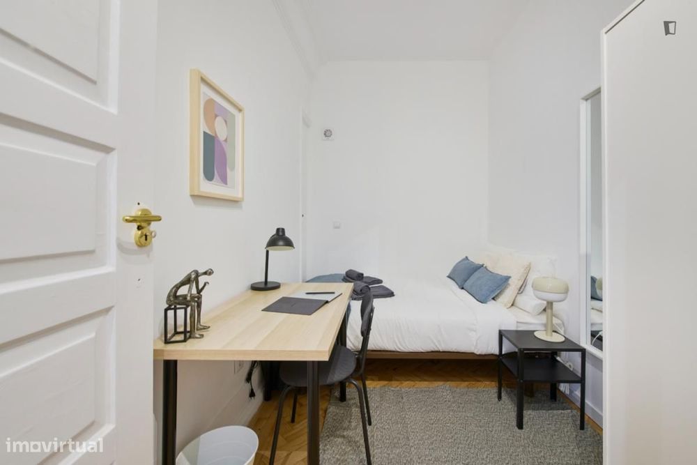 Quarto - localizado em Entrecampos Lisbon