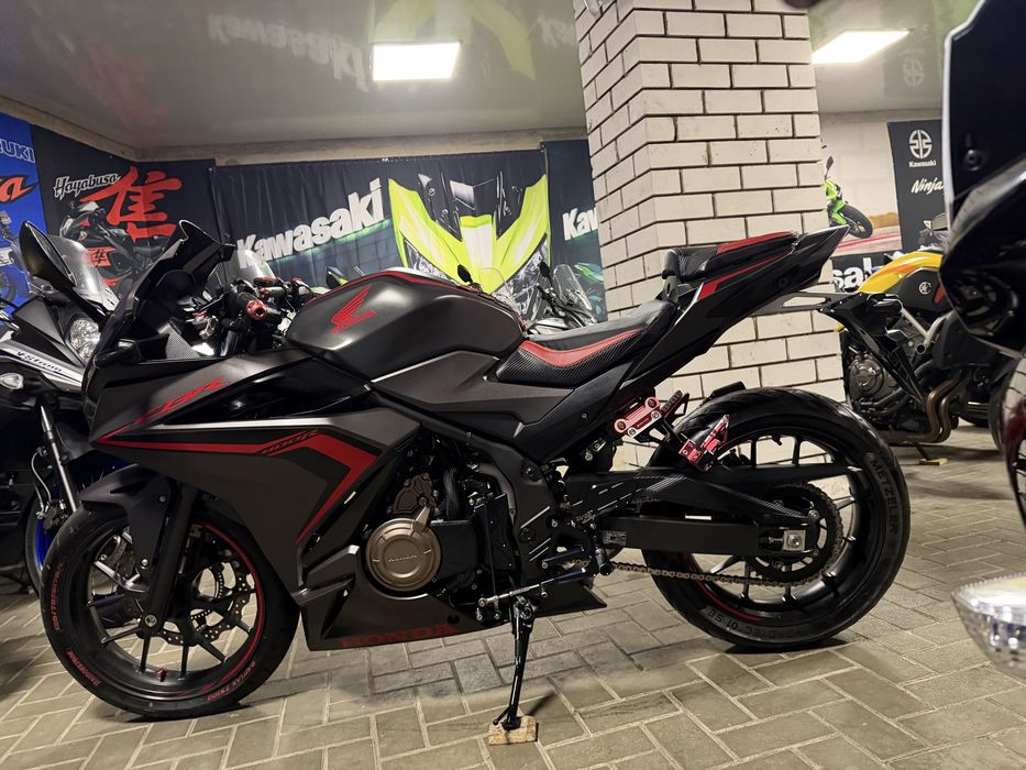 Японский мотоцикл Honda CBR400R. 2021г.